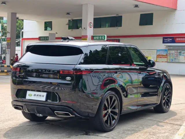 Land Rover Range Rover Sport — Фото автомобиля 13