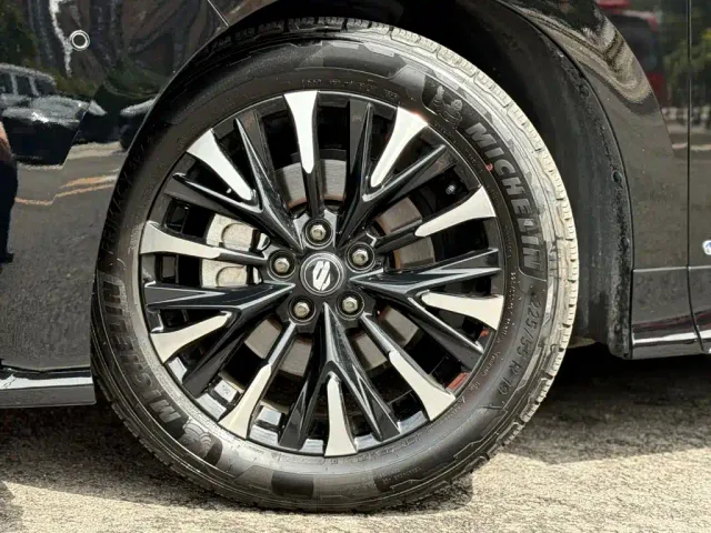Toyota Alphard — Фото автомобиля 30