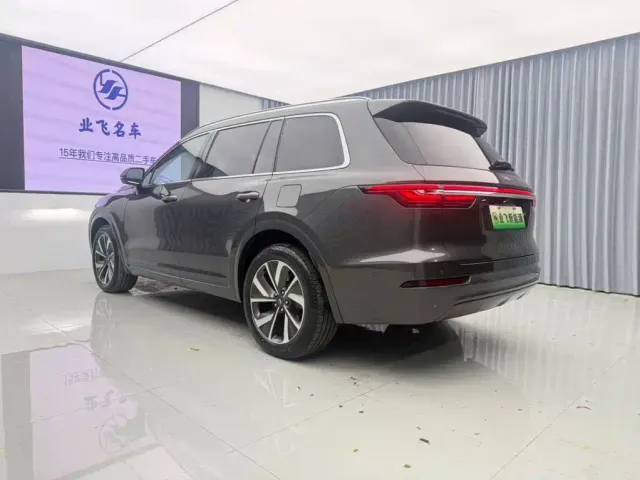 Li Auto ONE — Фото автомобиля 6