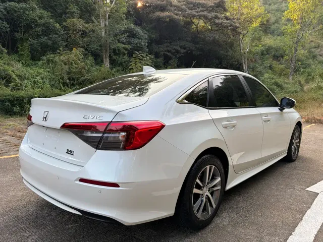 Honda Civic — Фото автомобиля 9