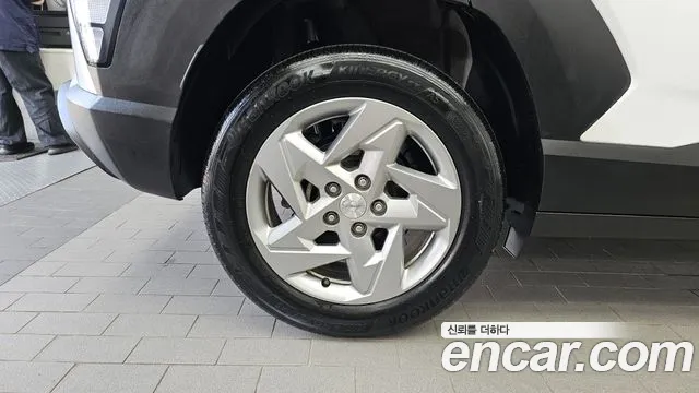 Hyundai Kona — Фото автомобиля 5