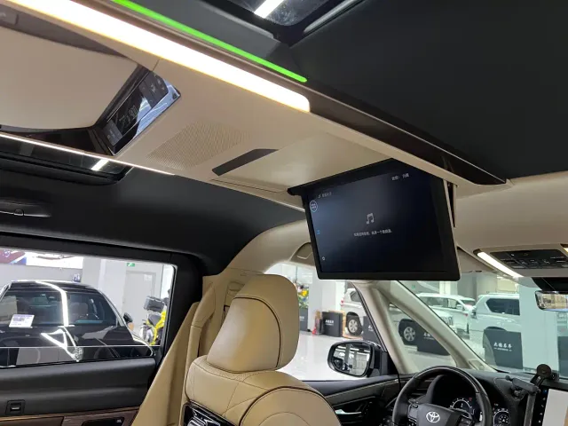 Toyota Alphard — Фото автомобиля 16