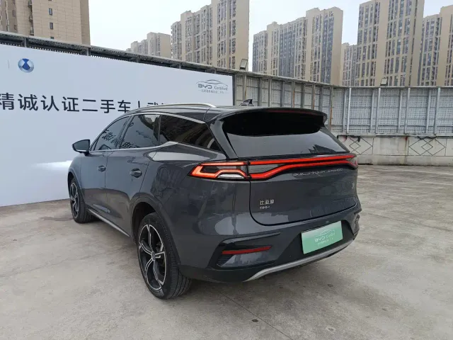 BYD Tang — Фото автомобиля 17