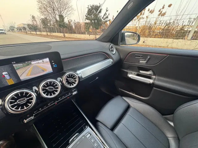 Mercedes-Benz EQB — Фото автомобиля 22