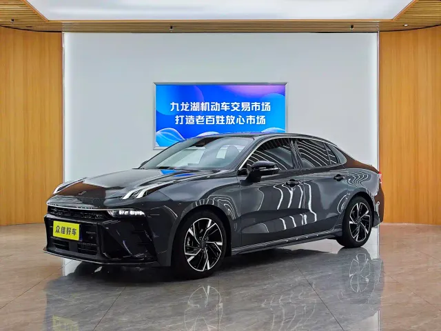 Фотография автомобиля — Lynk & Co 03