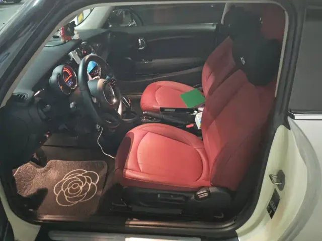MINI Hatch — Фото автомобиля 9