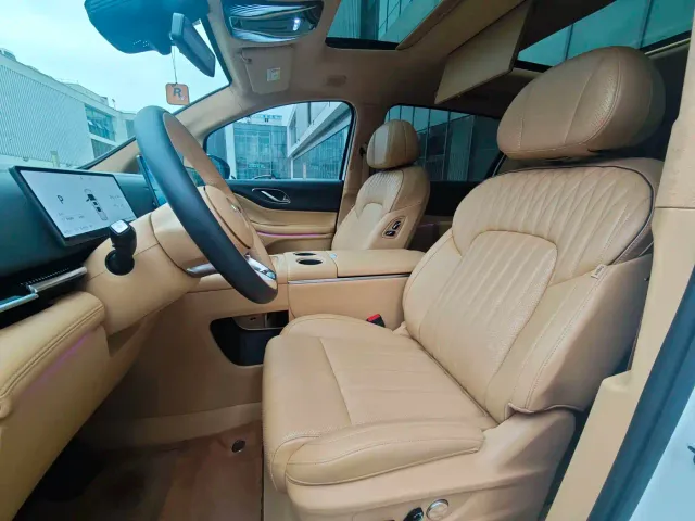 Voyah Dreamer — Фото автомобиля 6