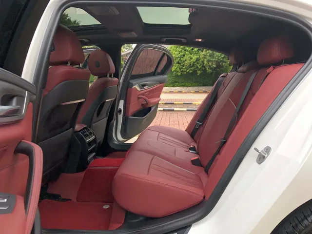 BMW 5 Series — Фото автомобиля 14