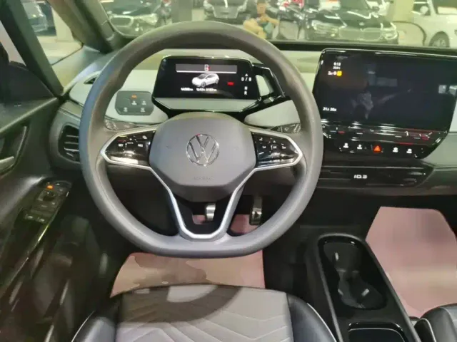 Volkswagen ID.3 — Фото автомобиля 10