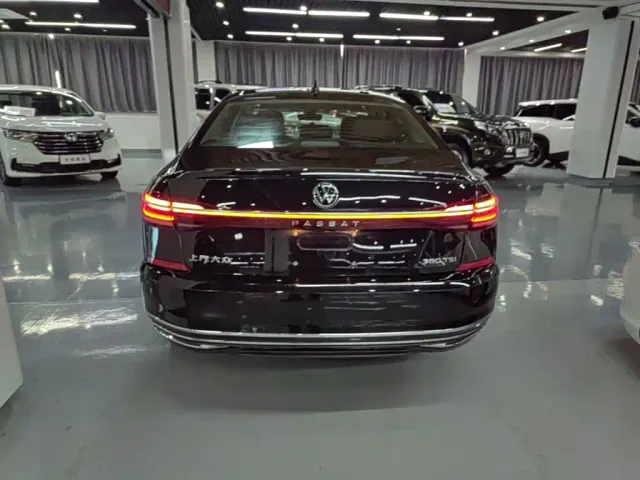 Volkswagen Passat — Фото автомобиля 5