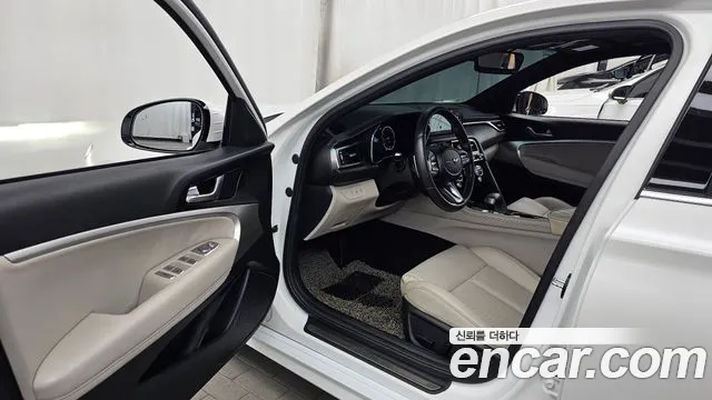 Genesis G70 New — Фото автомобиля 5