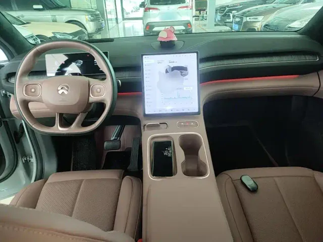 Nio EC6 — Фото автомобиля 5