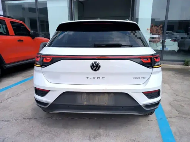 Volkswagen T-Roc — Фото автомобиля 5