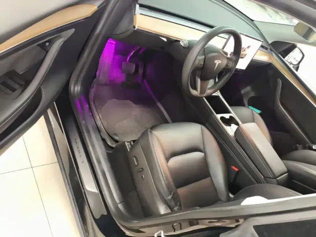 Tesla Model Y — Фото автомобиля 15