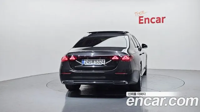 Mercedes-Benz E-Class W214 — Фото автомобиля 4