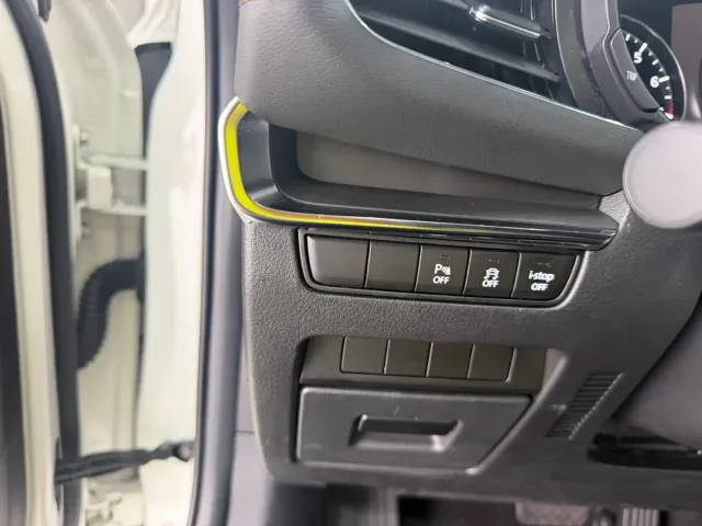 Mazda Axela — Фото автомобиля 9