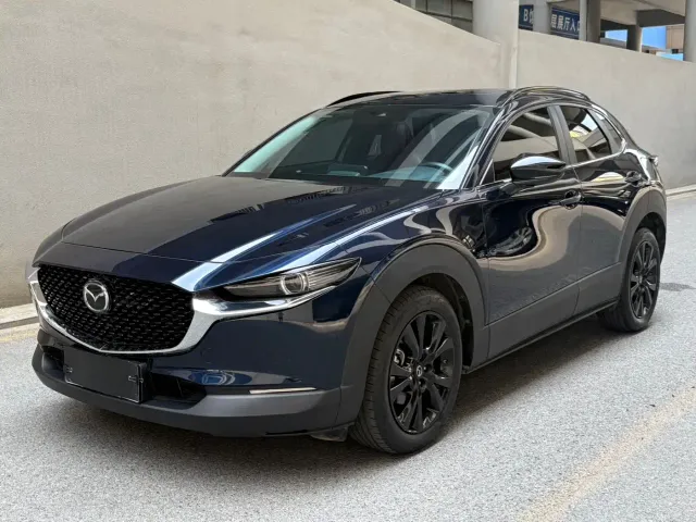 Фотография автомобиля — Mazda CX-30