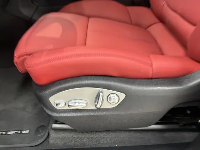Porsche Macan — Фото автомобиля 13