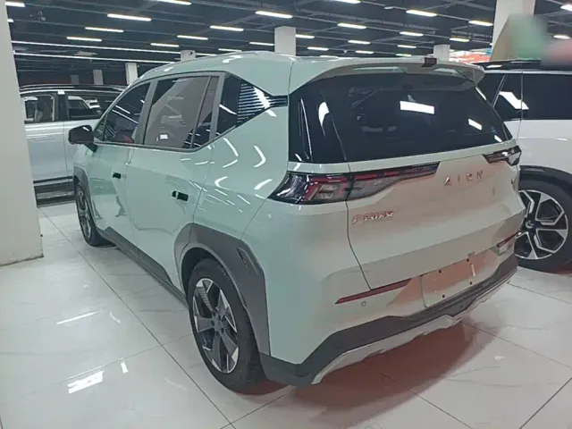 GAC Aion Y — Фото автомобиля 4