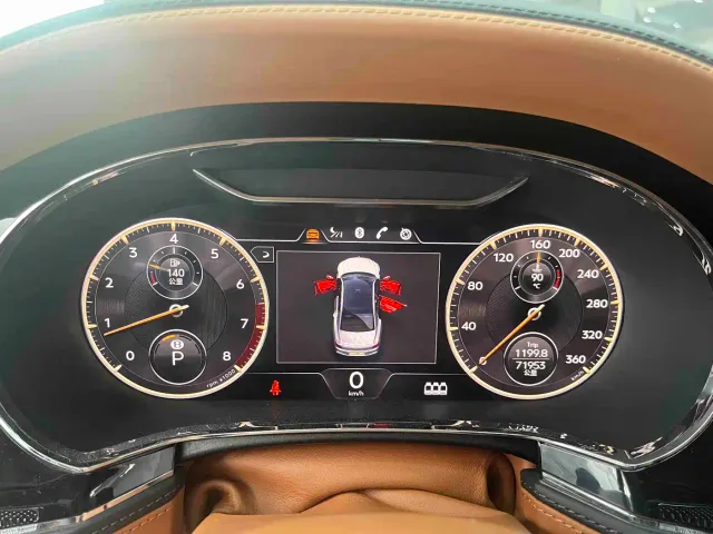 Bentley Flying Spur — Фото автомобиля 22