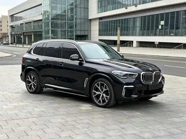 BMW X5 — Фото автомобиля 2