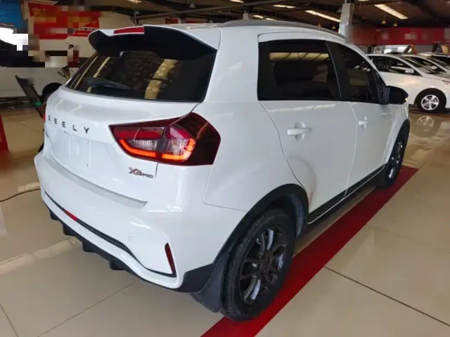 Geely Vision X3 — Фото автомобиля 6