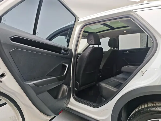Volkswagen T-Roc — Фото автомобиля 14
