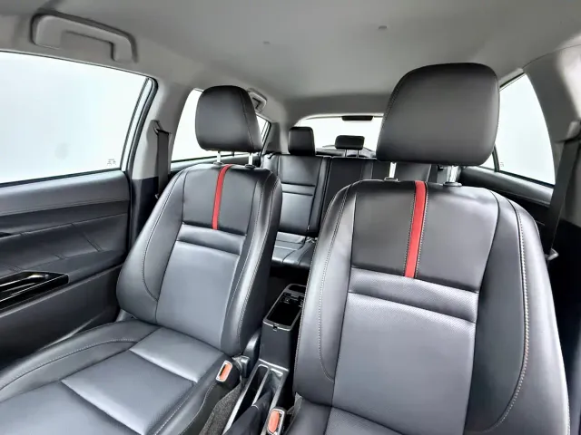 Toyota YARiS L Zhi Xuan — Фото автомобиля 13