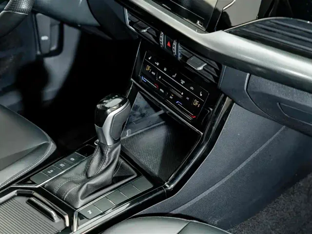 Volkswagen Passat — Фото автомобиля 18