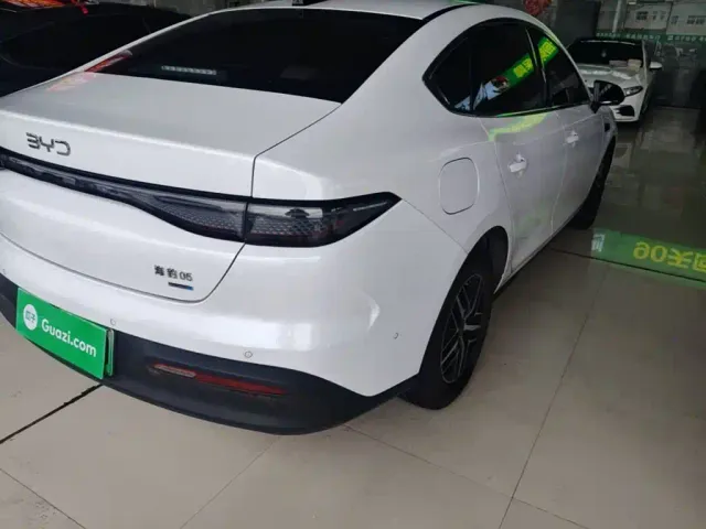 BYD Seal 05 DM-i — Фото автомобиля 7