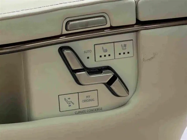 Lexus LM — Фото автомобиля 12