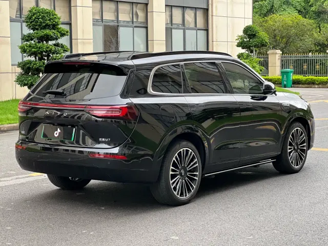 Aito M7 — Фото автомобиля 8