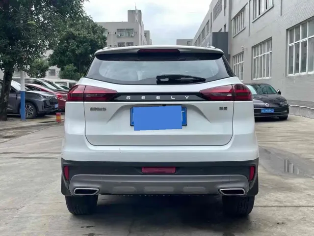 Geely Boyue — Фото автомобиля 4
