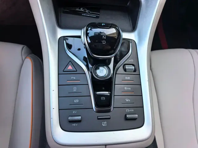 BYD Song Pro — Фото автомобиля 13