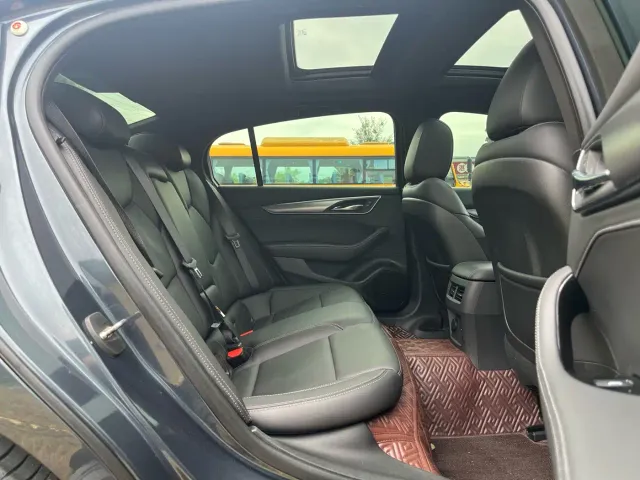 Cadillac CT5 — Фото автомобиля 8