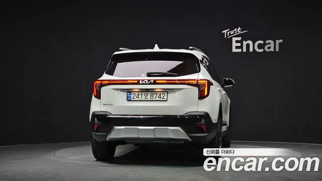 Kia Seltos Новый Seltos Бензин 2.0 2WD — Фото автомобиля 4