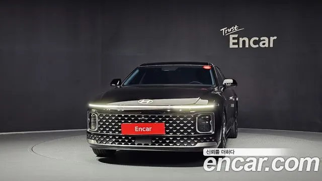 Hyundai Grandeur GN7 — Фото автомобиля 3