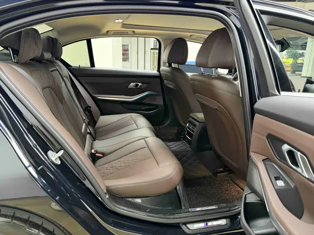 BMW 3 Series — Фото автомобиля 21