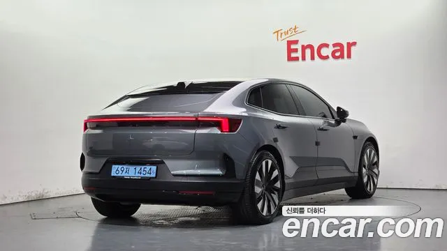 Фотография автомобиля — Polestar Polestar 4