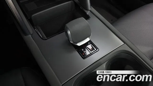 Land Rover Discovery Sport Generation 2 — Фото автомобиля 9