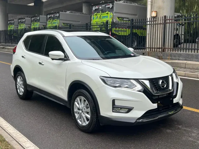 Nissan X-Trail — Фото автомобиля 3