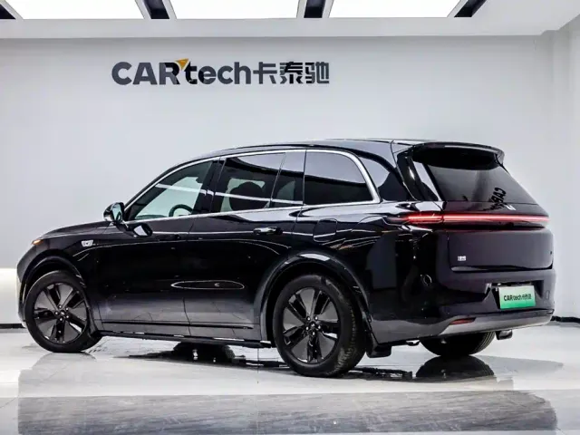 Li Auto L8 — Фото автомобиля 5