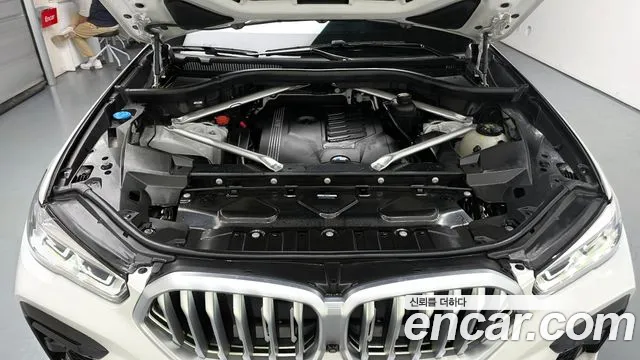 BMW X6 xDrive40i M Sport — Фото автомобиля 6