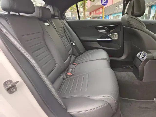 Mercedes-Benz C-Class — Фото автомобиля 20