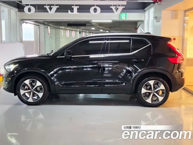 Volvo XC40 — Фото автомобиля 20