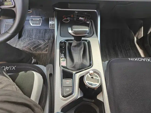 Geely Emgrand — Фото автомобиля 16