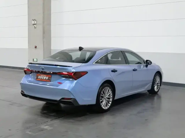 Toyota Avalon — Фото автомобиля 2
