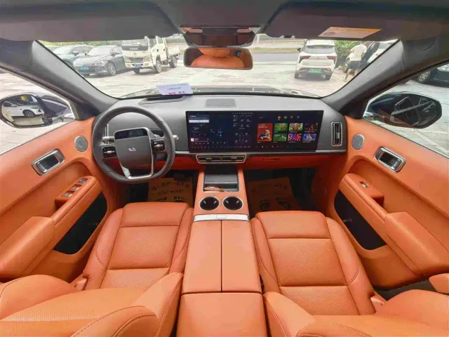 Li Auto L7 — Фото автомобиля 5