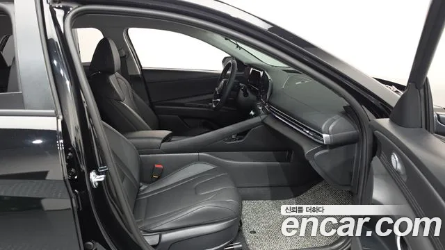 Hyundai Avante CN7 — Фото автомобиля 16