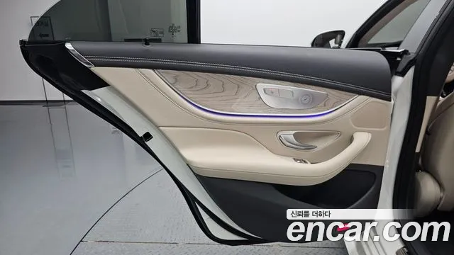 Mercedes-Benz CLS-Class — Фото автомобиля 21
